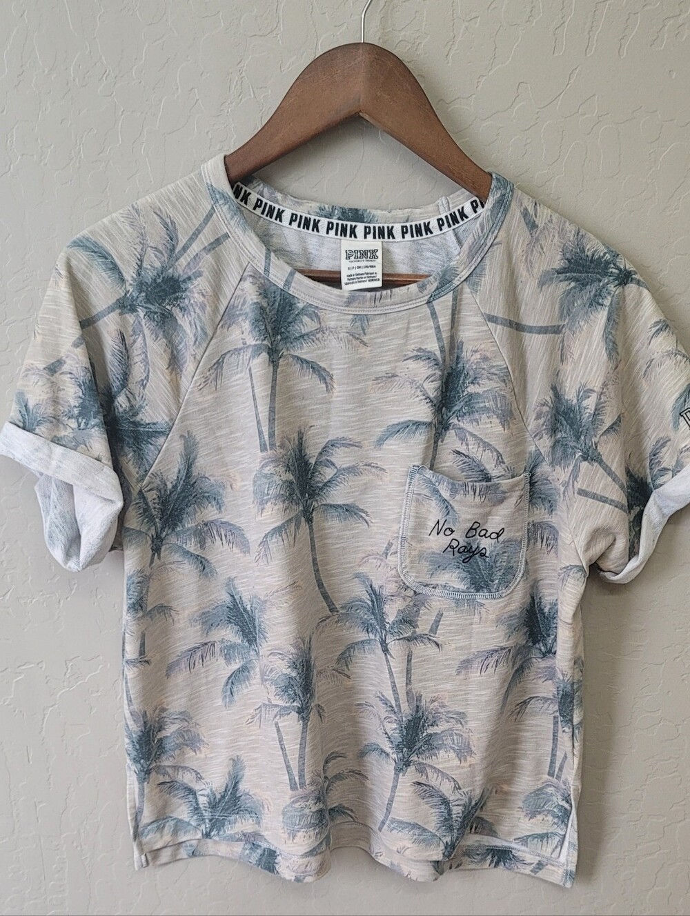 Victoria's Secret PINK No Bad Rays Palm T-shirt SMALL